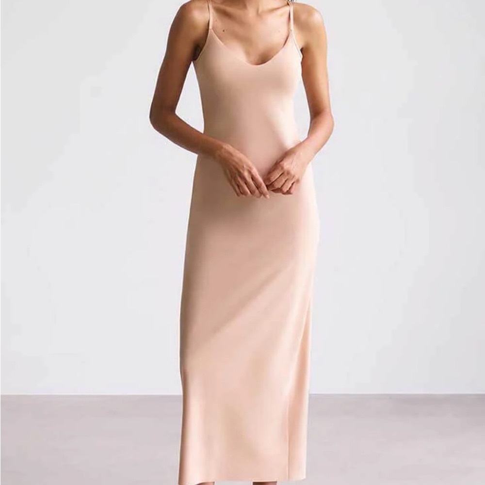 NWT - Commando beige debutant Slip - s/m